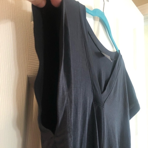 Athleta Explorer tee - Picture 2 of 13